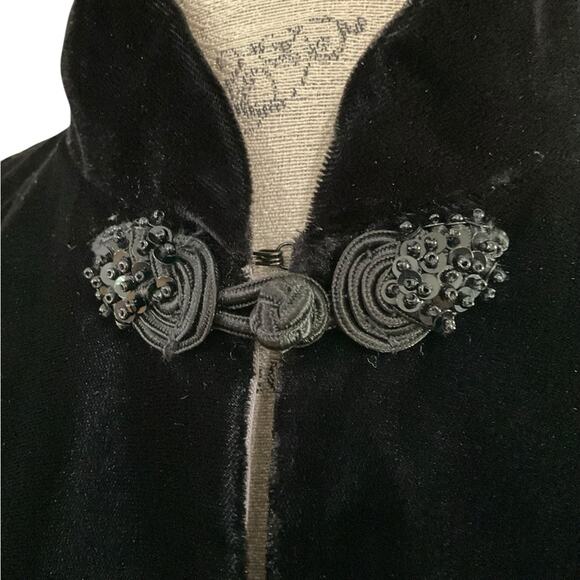 Vintage Prata Women’s Cape Halloween Velvet Swing Coat Size Small - Picture 5 of 14